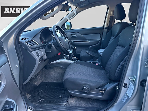 Mitsubishi L200 10 of 18