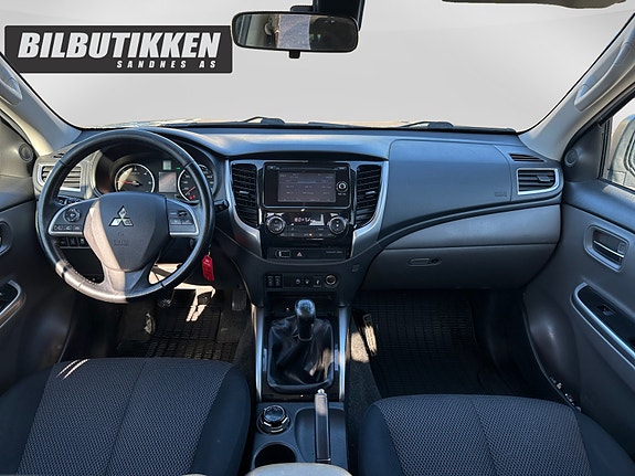 Mitsubishi L200 15 of 18