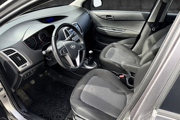 Hyundai i20 7 of 19