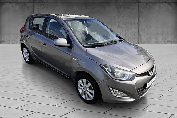 Hyundai i20 5 of 19