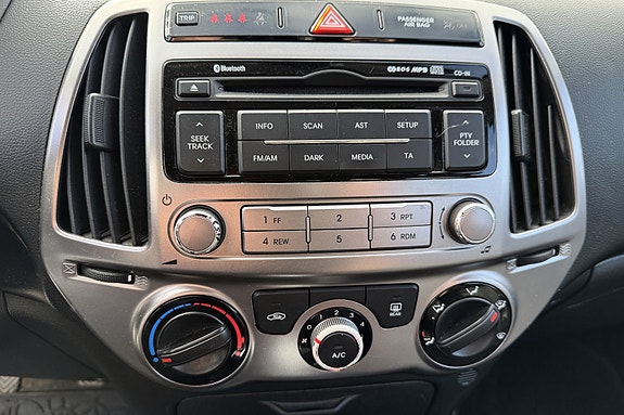 Hyundai i20 13 of 19
