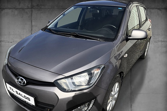 Hyundai i20 2 of 19