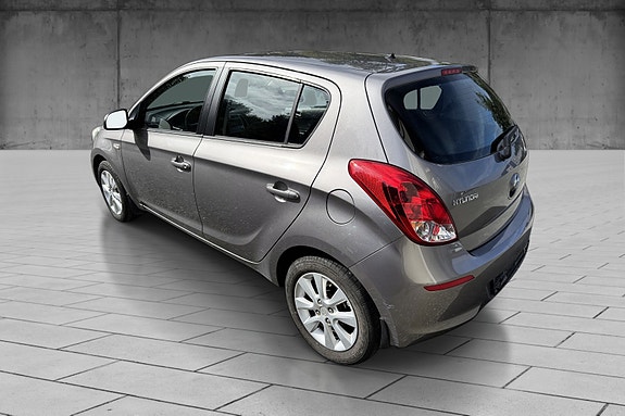Hyundai i20 3 of 19