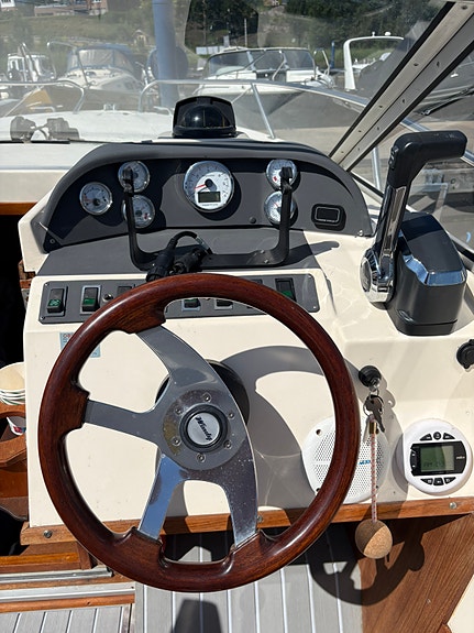 Påkostet! Windy 22 sport ny motor ++ 6 of 13