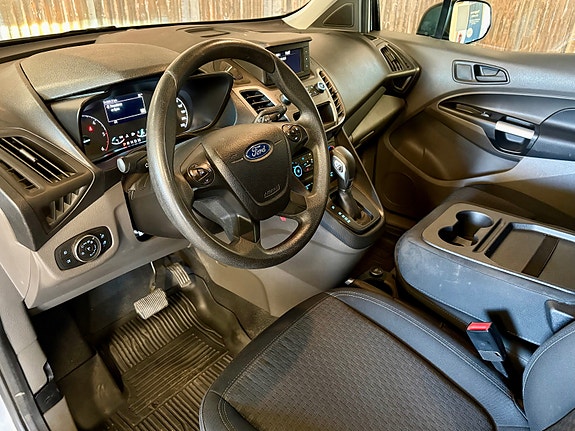 Ford Transit Connect 5 of 22