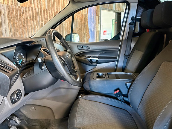 Ford Transit Connect 21 of 22