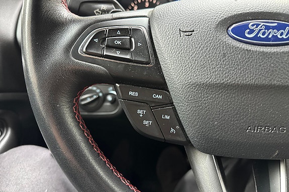 Ford Kuga 24 of 25