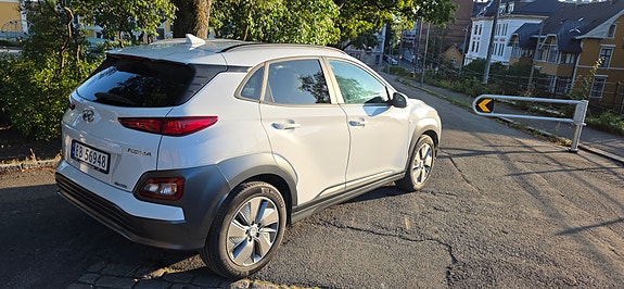 Hyundai Kona 2 of 22