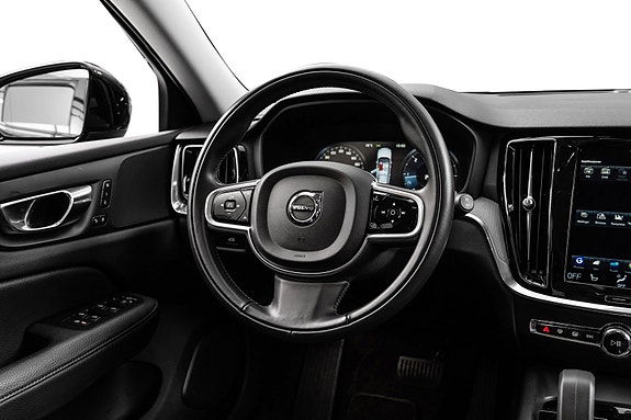 Volvo V60 Cross Country 14 of 30