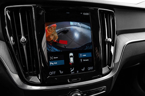 Volvo V60 Cross Country 18 of 30