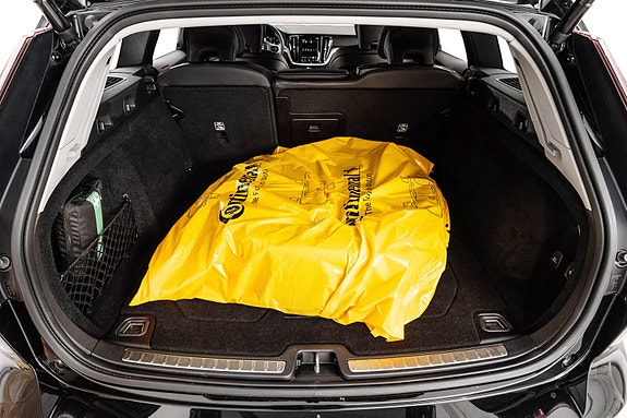 Volvo V60 Cross Country 29 of 30