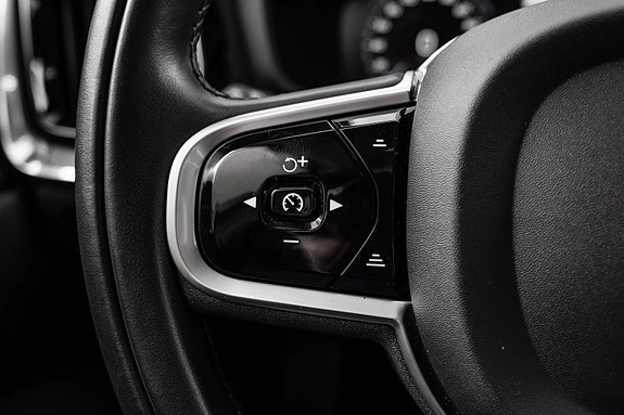Volvo V60 Cross Country 20 of 30
