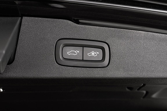 Volvo V60 Cross Country 30 of 30