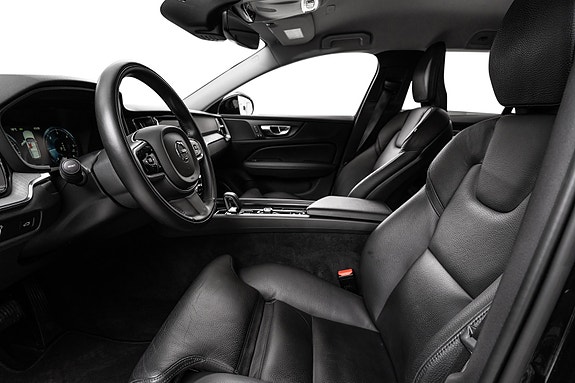 Volvo V60 Cross Country 10 of 30