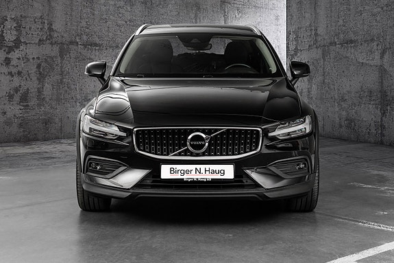 Volvo V60 Cross Country 3 of 30