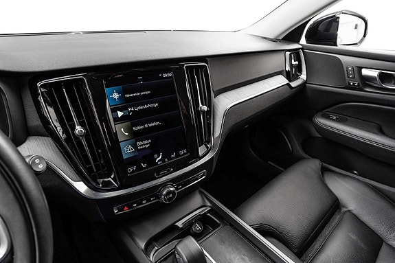 Volvo V60 Cross Country 11 of 30