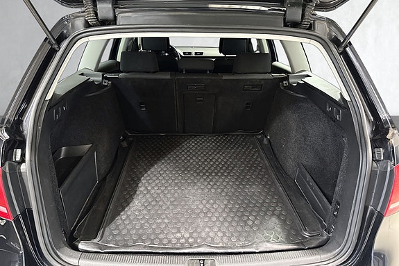 Volkswagen Passat 16 of 20