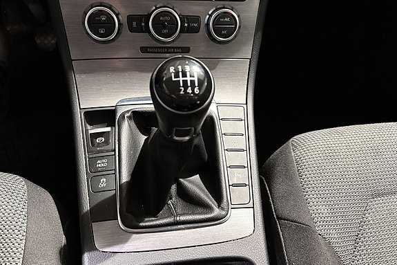 Volkswagen Passat 15 of 20