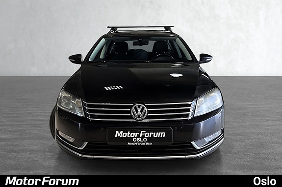 Volkswagen Passat 2 of 20