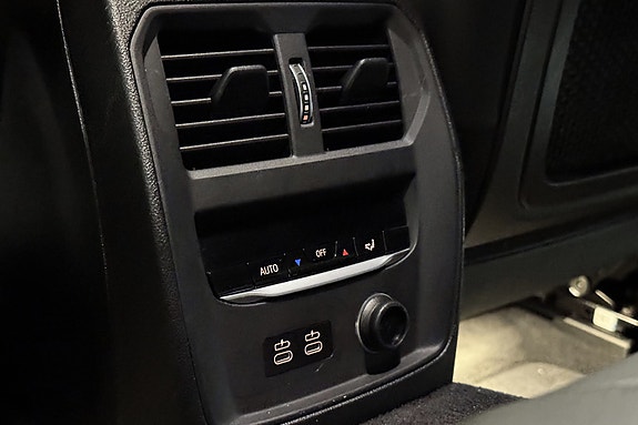 BMW 320d 24 of 30