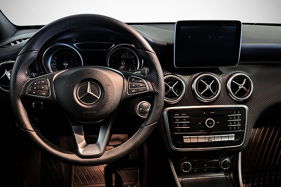 Mercedes-Benz A180 13 of 23