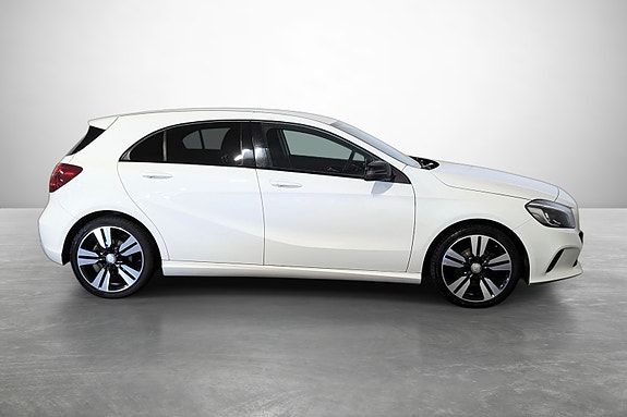 Mercedes-Benz A180 5 of 23