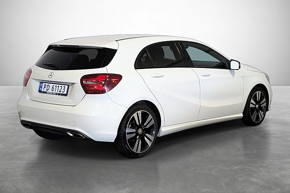 Mercedes-Benz A180 9 of 23
