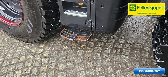 Valtra N175 10 of 13