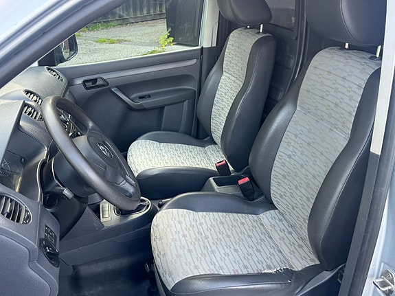 Volkswagen Caddy Maxi 10 of 23