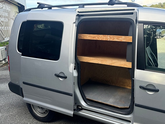 Volkswagen Caddy Maxi 22 of 23