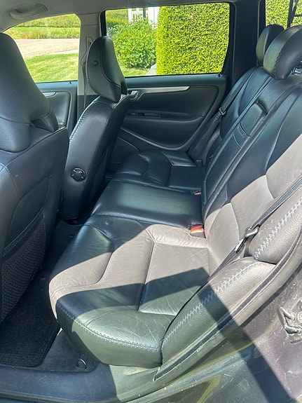 Volvo XC70 12 of 24