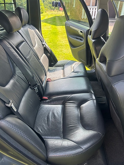 Volvo XC70 14 of 24