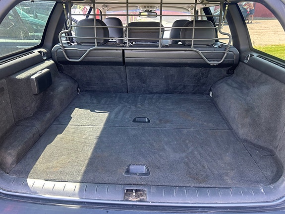 Volvo XC70 13 of 24