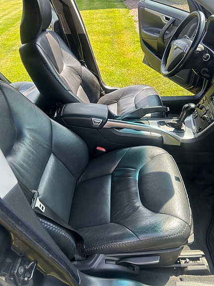Volvo XC70 16 of 24