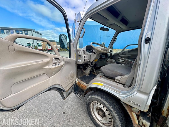 Toyota Dyna 8 of 30