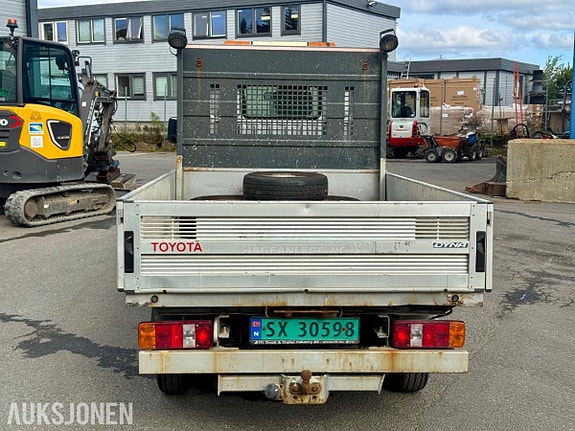 Toyota Dyna 7 of 30