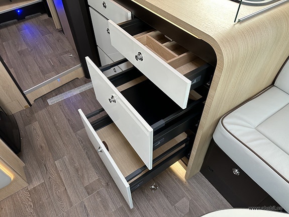 Autostar 790LC / Queensbed / ALDE / 180HK / Automat / AL-KO Chassis 16 of 30