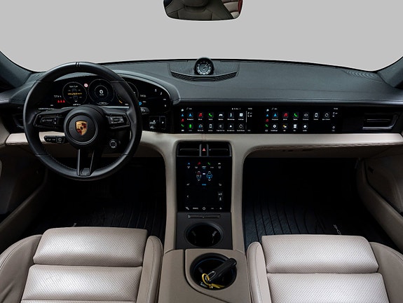 Porsche Taycan 14 of 30