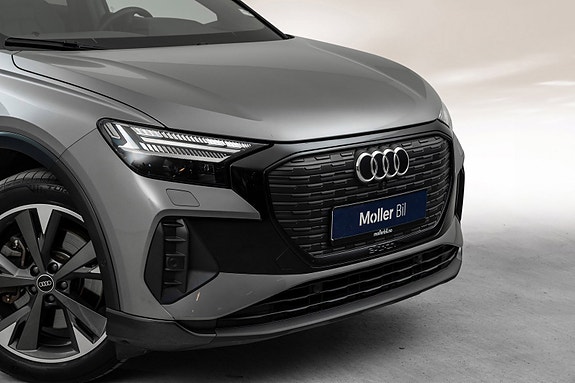 Audi Q4 e-tron 3 of 30