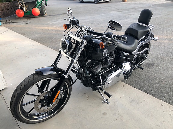 Harley-Davidson FXSB Breakout 13 of 21