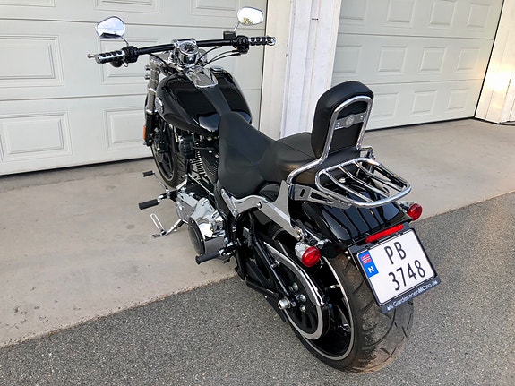 Harley-Davidson FXSB Breakout 6 of 21