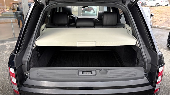 Land Rover Range Rover 14 of 30