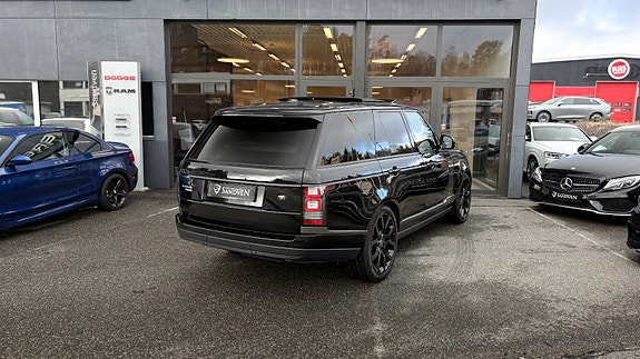 Land Rover Range Rover 10 of 30