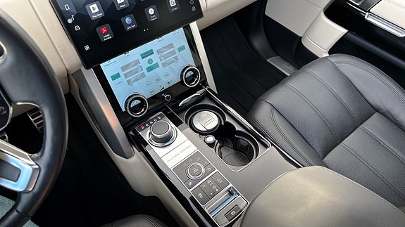 Land Rover Range Rover 25 of 30