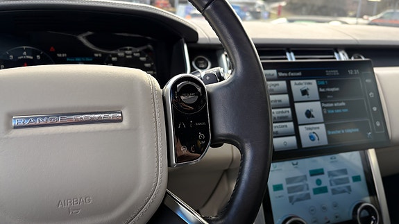 Land Rover Range Rover 21 of 30