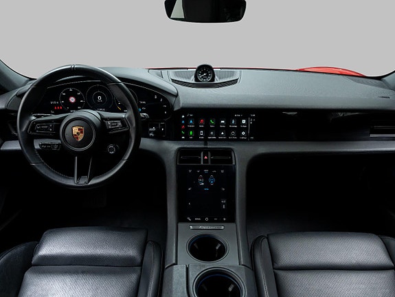 Porsche Taycan 7 of 30