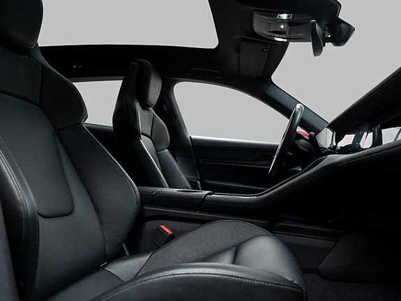 Porsche Taycan 2 of 30