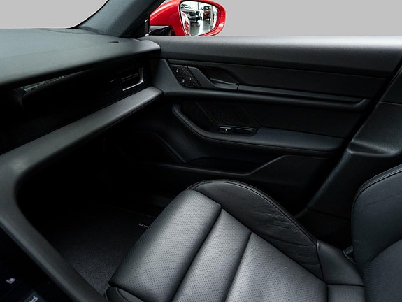 Porsche Taycan 15 of 30