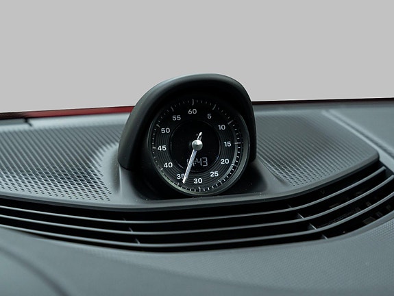 Porsche Taycan 14 of 30