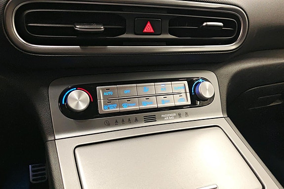 Hyundai Kona 11 of 29